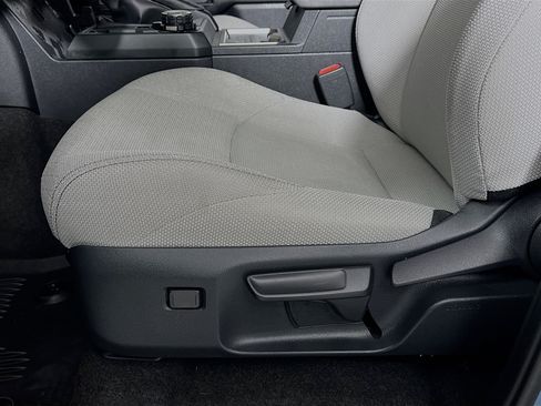 Certified 2025 Toyota 4Runner SR5 AWD/4WD image 19