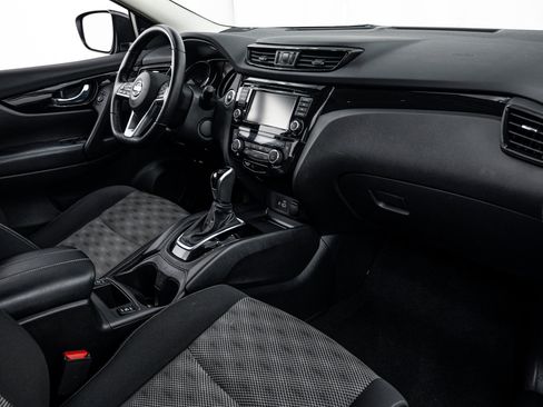 Used 2020 Nissan Rogue Sport SV w/ All-Weather Package AWD/4WD image 8