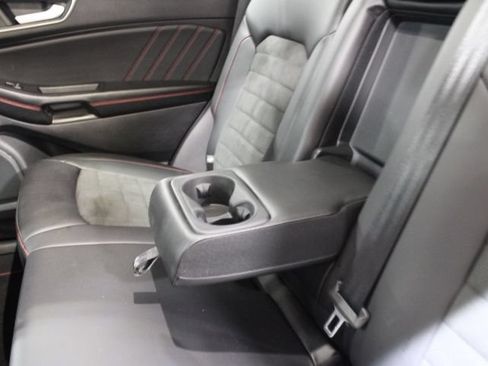Used 2024 Ford Edge ST-Line AWD/4WD image 23
