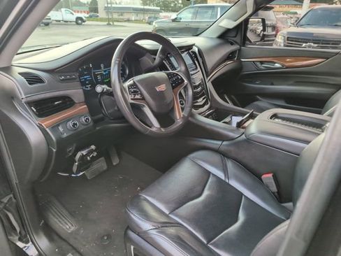 Used 2019 Cadillac Escalade Premium Luxury image 12