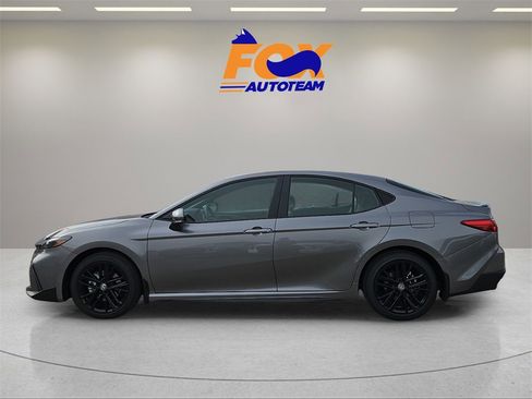 New 2026 Toyota Camry SE image 2