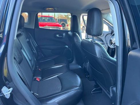 Used 2021 Jeep Compass Latitude image 12