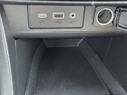 Used 2020 Buick Encore GX Select w/ Sport Touring Package image 19