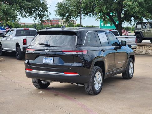 New 2026 Jeep Grand Cherokee Laredo X RWD image 4