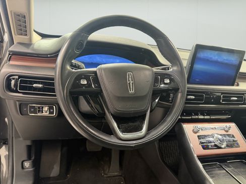 Used 2023 Lincoln Aviator Reserve w/ Class IV Trailer Tow Package RWD image 15