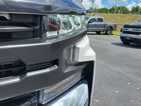 Used 2021 Chevrolet Silverado 1500 LTZ w/ LTZ Premium Package AWD/4WD image 3