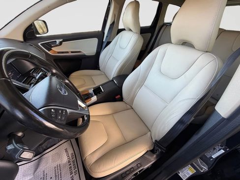 Used 2017 Volvo XC60 T6 Inscription w/ Advanced Package image 11
