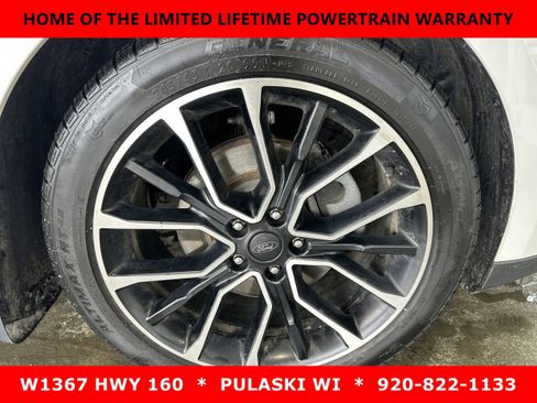 Used 2018 Ford Taurus SEL w/ Equipment Group 201A image 2