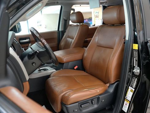 Used 2011 Toyota Sequoia Platinum AWD/4WD image 3