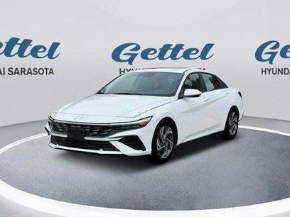 New 2025 Hyundai Elantra SEL