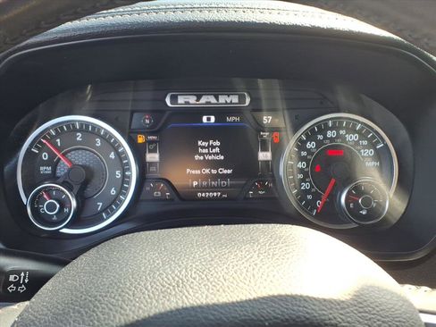 Used 2024 RAM 1500 Laramie AWD/4WD image 19