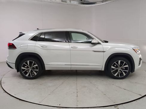 New 2026 Volkswagen Atlas Cross Sport SEL Premium R-Line image 7