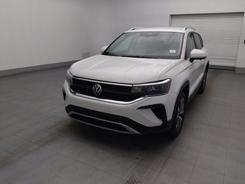 Used 2024 Volkswagen Taos SE FWD image 15