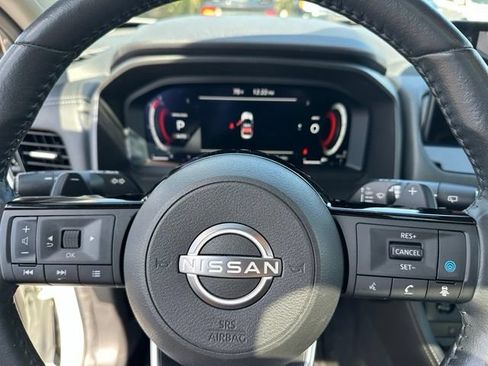 Used 2024 Nissan Rogue Platinum w/ Platinum Premium Package AWD/4WD image 29