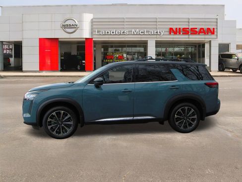 New 2026 Nissan Pathfinder Platinum image 6