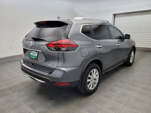 Used 2018 Nissan Rogue SV w/ Premium Package FWD image 9
