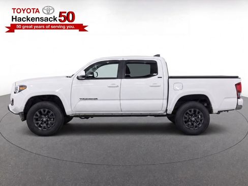 Used 2023 Toyota Tacoma SR5 w/ Black Out Package (TMS) AWD/4WD image 6