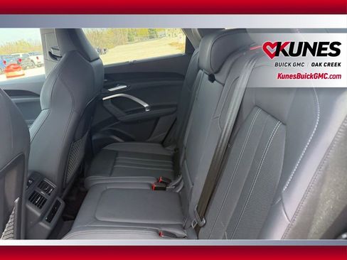 Used 2025 Audi Q5 Premium Plus AWD/4WD image 7