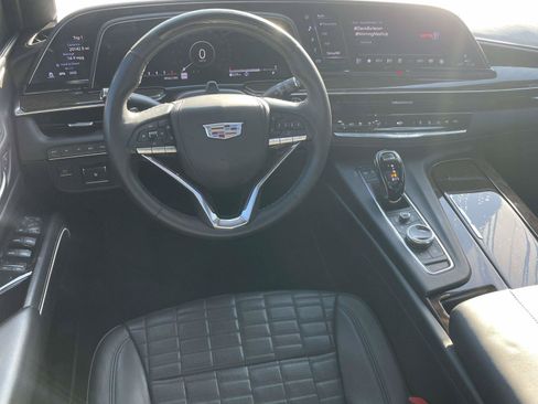 Used 2022 Cadillac Escalade Premium Luxury Platinum AWD/4WD image 7