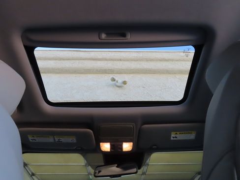 Used 2018 Honda CR-V EX-L image 18