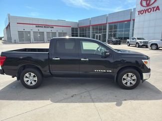 Used 2018 Nissan Titan SV w/ SV Convenience Package AWD/4WD video 2