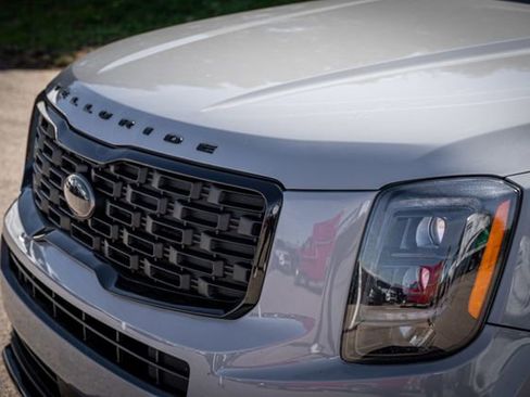 Used 2021 Kia Telluride EX w/ EX Premium Package AWD/4WD image 10