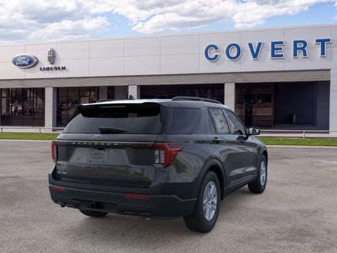 New 2026 Ford Explorer Active RWD image 8