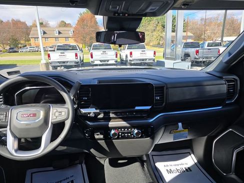 New 2026 GMC Sierra 1500 Elevation image 11