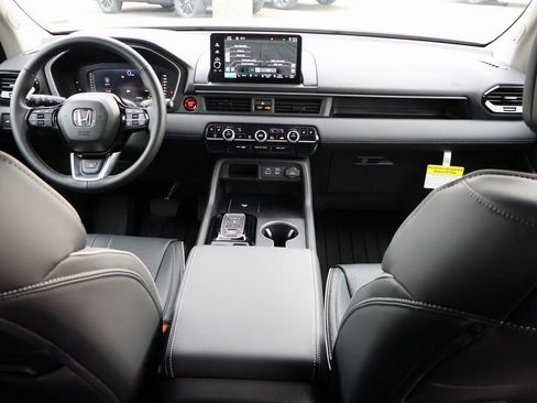 Certified 2025 Honda Pilot Elite image 14