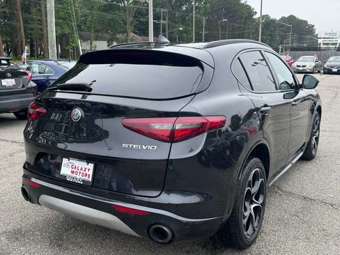 Used 2020 Alfa Romeo Stelvio Ti Sport w/ Quick Order Package 22S Sport AWD/4WD image 4