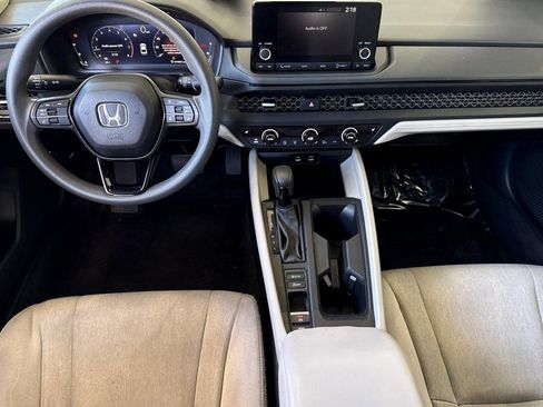 Certified 2025 Honda Accord SE image 24