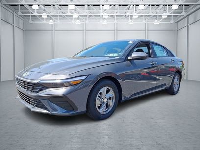New 2026 Hyundai Elantra SE
