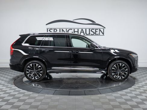 New 2026 Volvo XC90 T8 Plus w/ Protection Package Premier AWD/4WD image 4