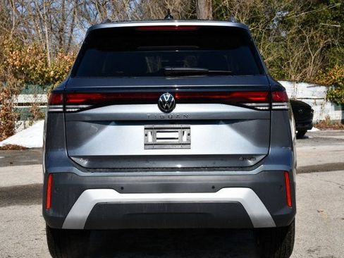 New 2026 Volkswagen Tiguan SE image 6