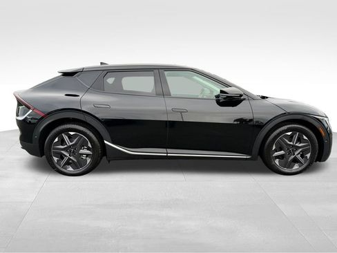 New 2025 Kia EV6 Light w/ Light LR Technology Package image 9