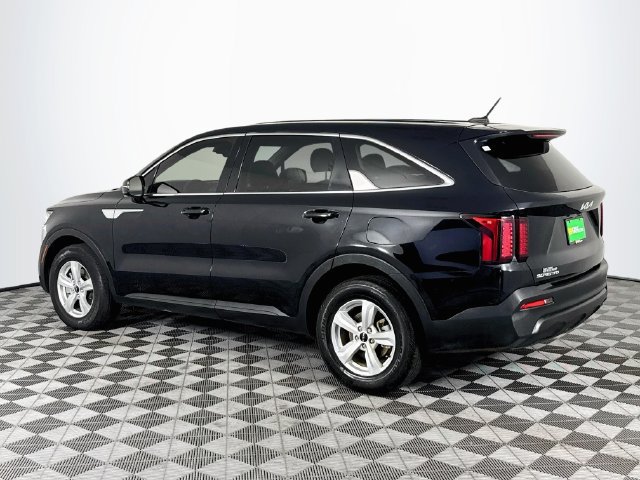 Used 2023 Kia Sorento LX FWD image 6
