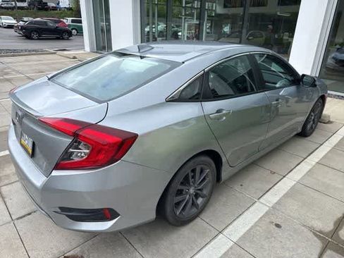 Used 2019 Honda Civic EX image 6