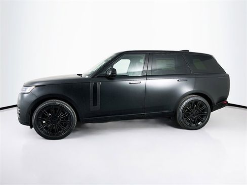 New 2026 Land Rover Range Rover SE image 8