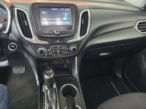 Used 2018 Chevrolet Equinox LT image 22