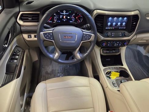 Used 2021 GMC Acadia Denali w/ Denali Ultimate Package image 13