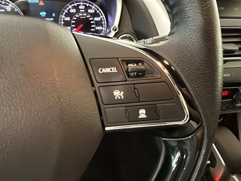 Used 2025 Mitsubishi Eclipse Cross AWD image 17