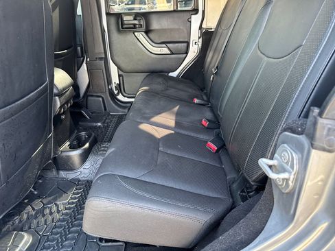 Used 2016 Jeep Wrangler Unlimited Sport w/ Quick Order Package 24S AWD/4WD image 17