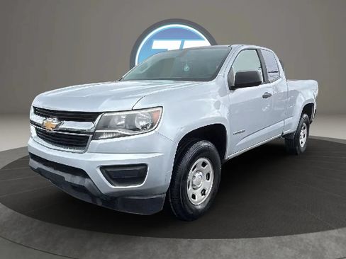 Used 2018 Chevrolet Colorado W/T RWD image 16