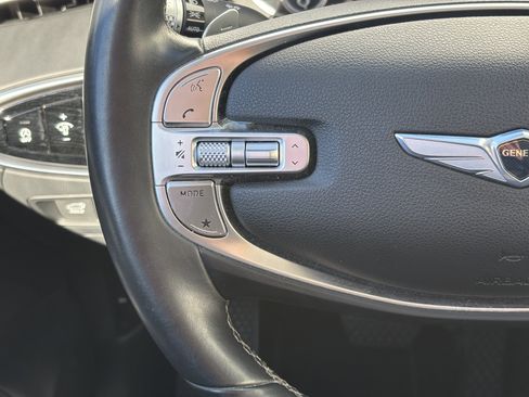 Used 2022 Genesis GV70 2.5T w/ Advanced Package image 17