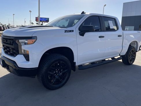 Used 2024 Chevrolet Silverado 1500 Custom Trail Boss w/ Turbomax Blackout Package image 6