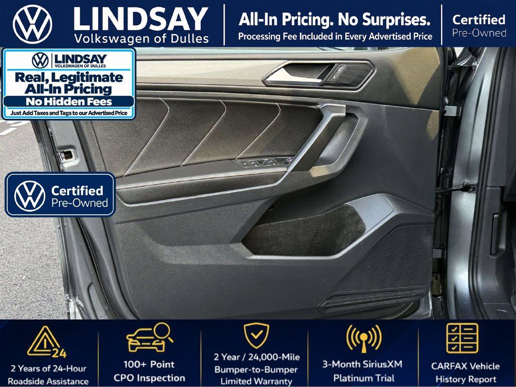 Used 2023 Volkswagen Tiguan SE w/ Panoramic Sunroof Package FWD image 10
