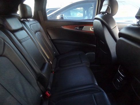 Used 2020 Lincoln Nautilus Black Label w/ Cargo Utility Package image 11