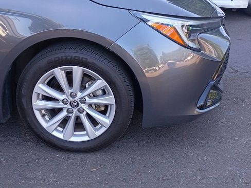 Used 2023 Toyota Corolla SE FWD image 2