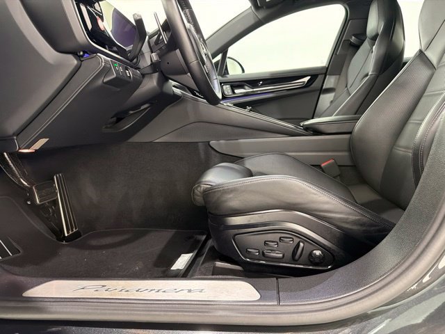 Used 2024 Porsche Panamera RWD image 14