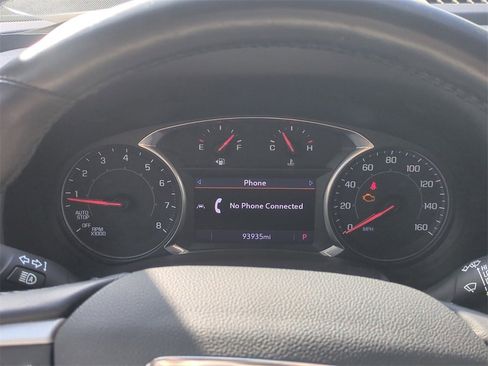 Used 2022 GMC Terrain SLT image 29